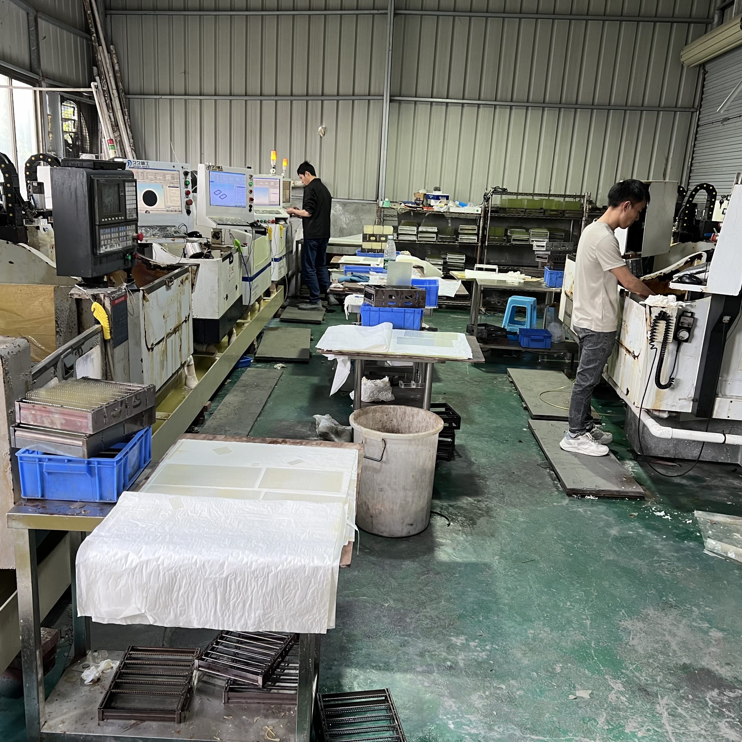 市场调研分析会议场景